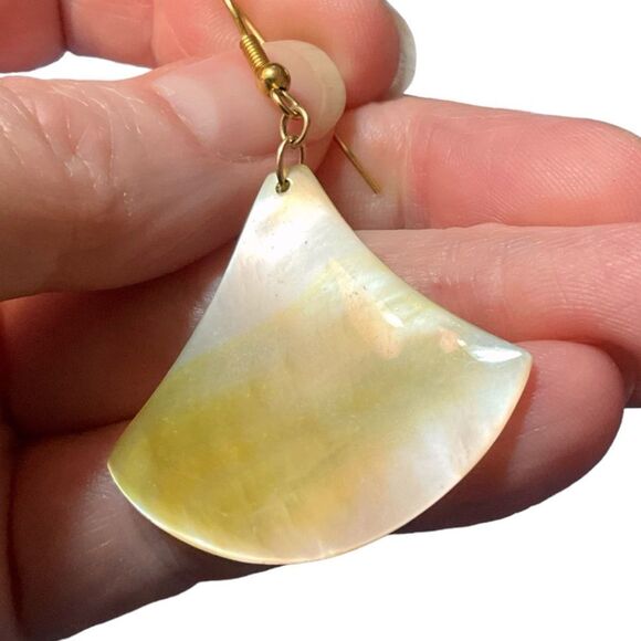 Lot Of Two (2) Abalone? Shell Pierced Dangle Earrings Unique Shapes - Picture 6 of 9